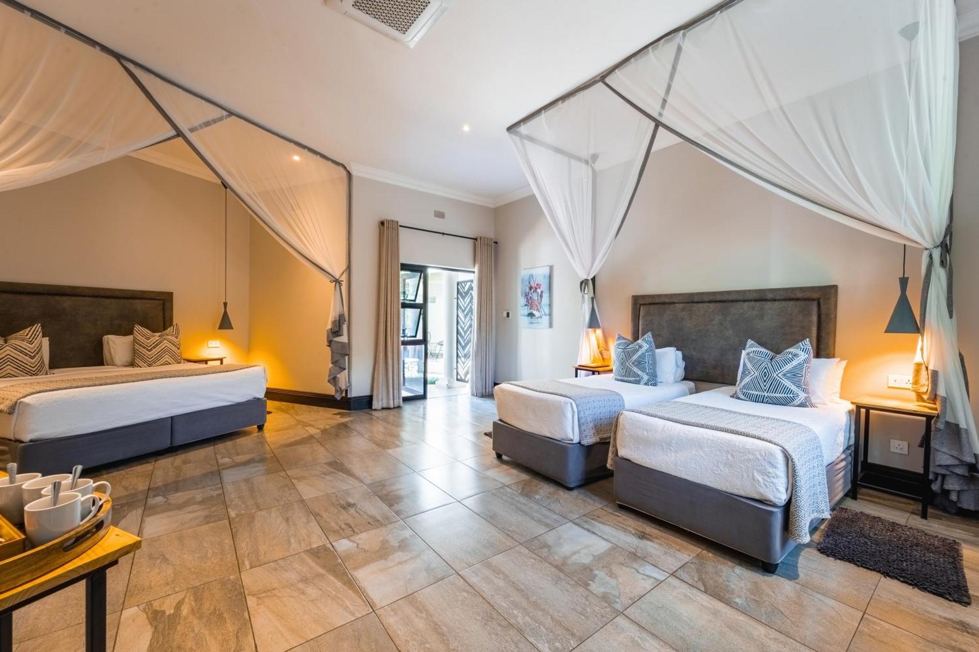 Nkosi Guest Lodge Victoria Falls Exterior photo